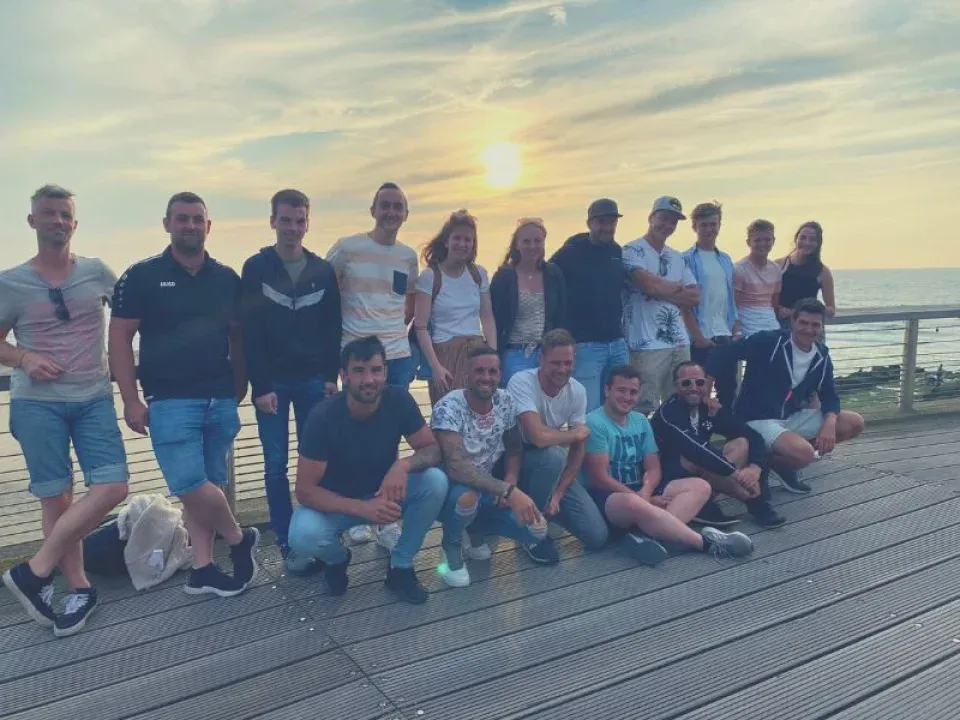 X-Wood® Team am Meer